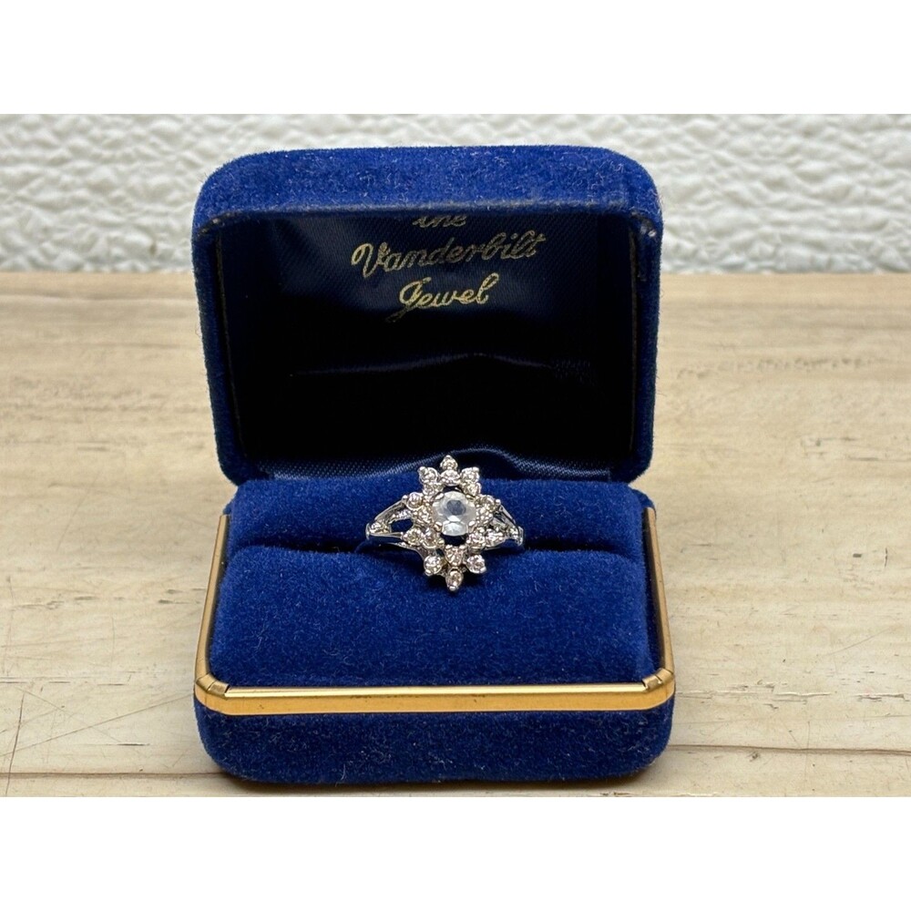 Vtg 1980 Vanderbilt Jewel Women Cocktail Ring With Velvet Box